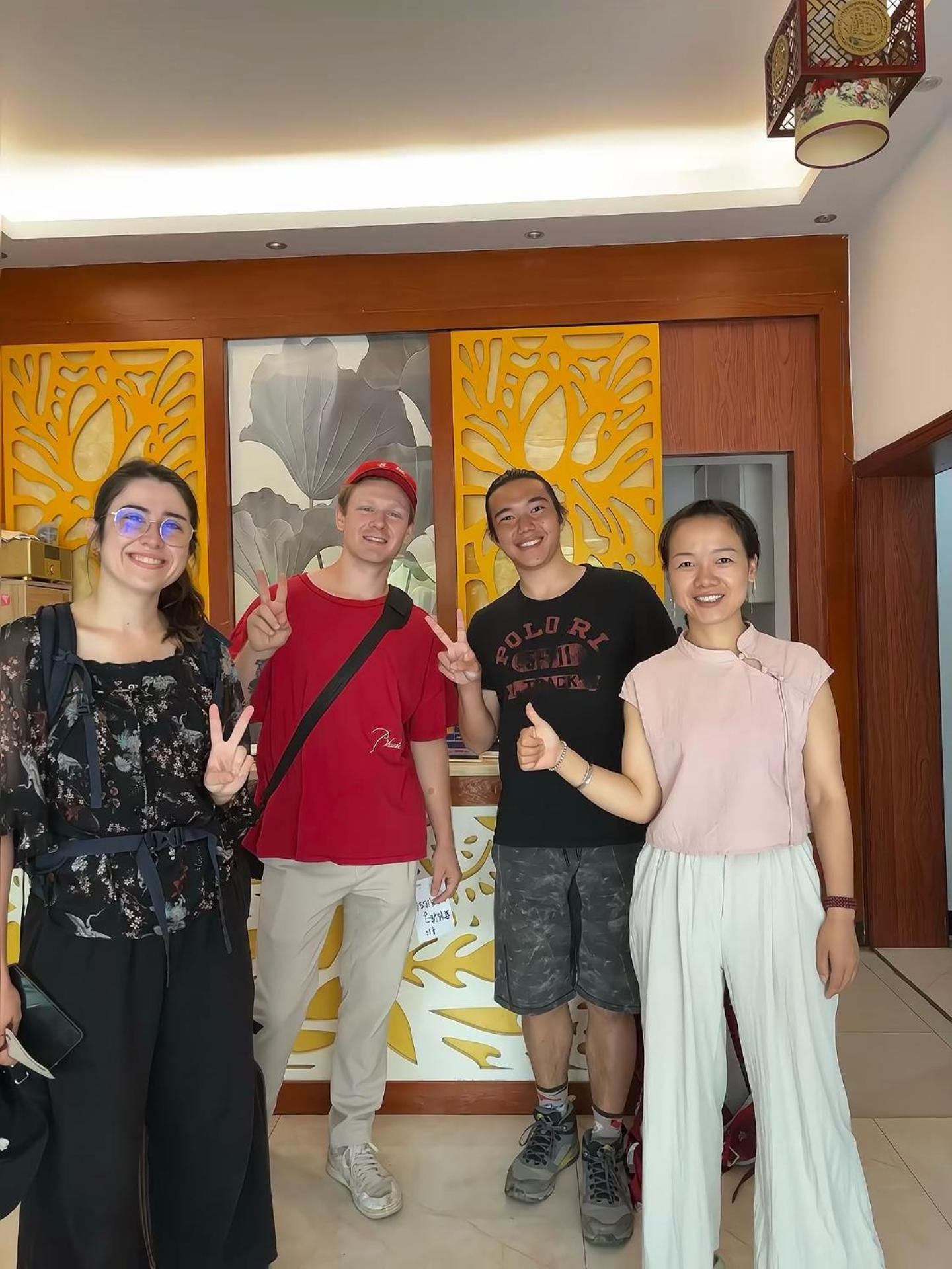 Yijingju Humanistic Inn Zhangjiajie Bagian luar foto